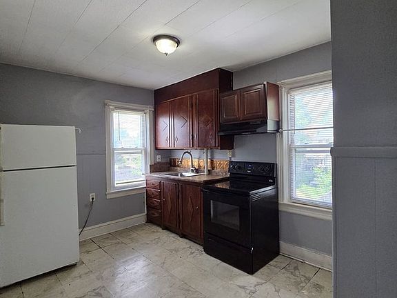 4th image of 320 Cleveland Ave #2