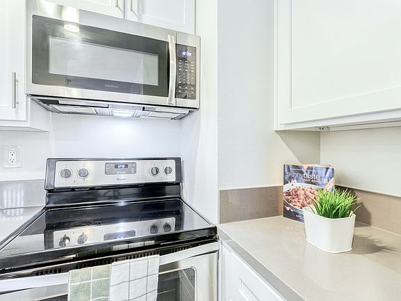 2nd image of 400 S Gramercy Pl #226