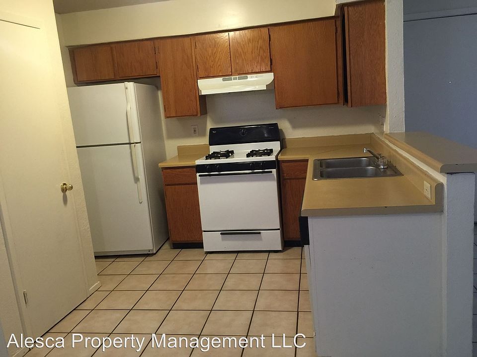 1st image of 401 Algerita Dr APT B
