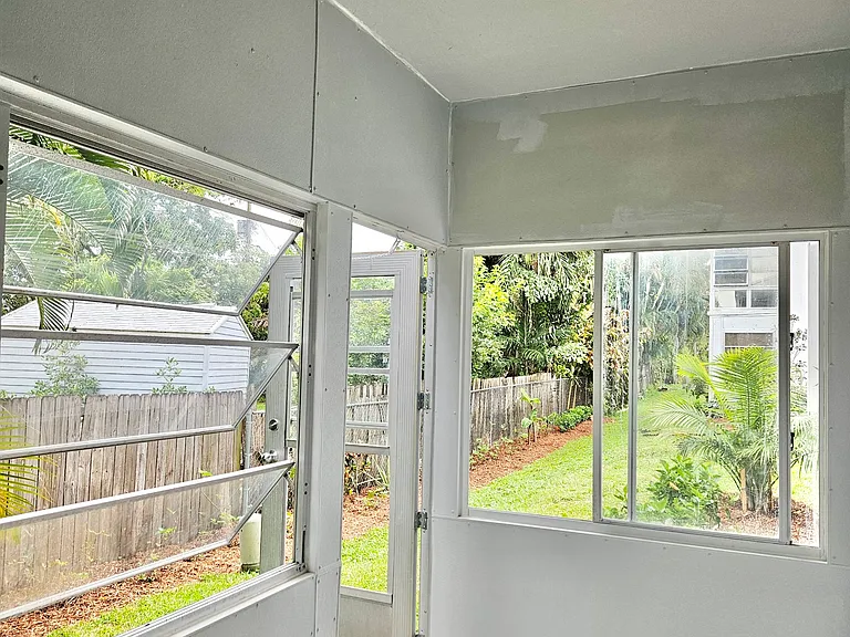 1950 Lake Osborne Dr #3 — Photo 18
