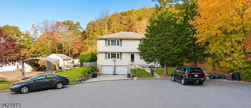 1st image of 28 Carr St