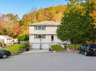 28 Carr St, Pompton Lakes, NJ