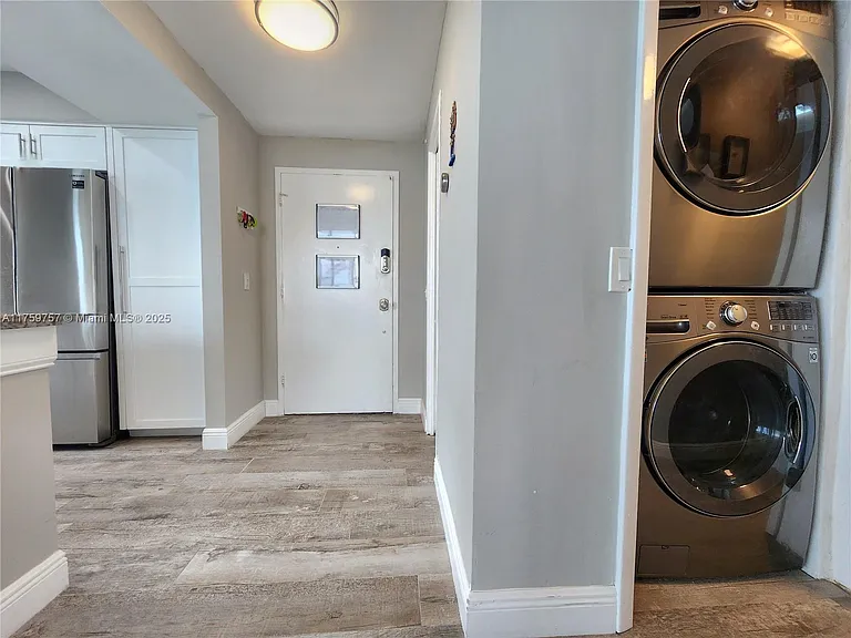 3505 S Ocean Dr #612 — Photo 12