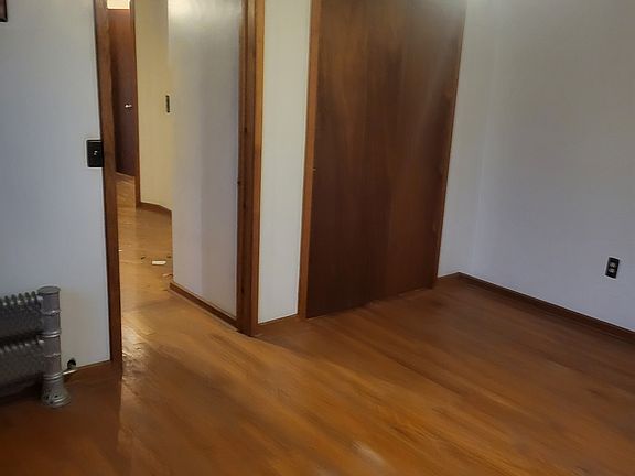 2nd image of 104 Lawson St