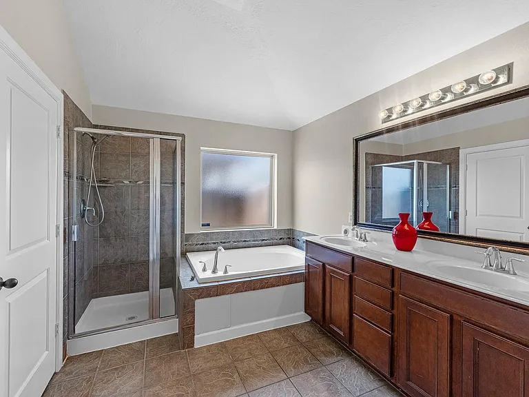 4014 Pinecrest Holw — Photo 22