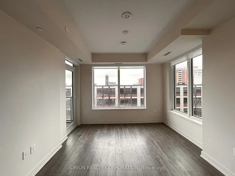 212 King William St #620 — Photo 9