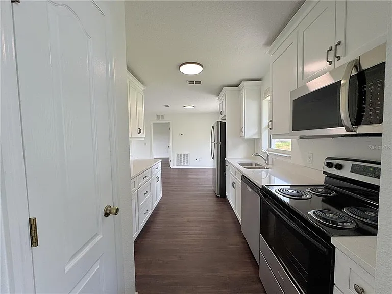 102 Edison St — Photo 6