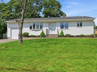 79 39th Street, Islip, NY 11751