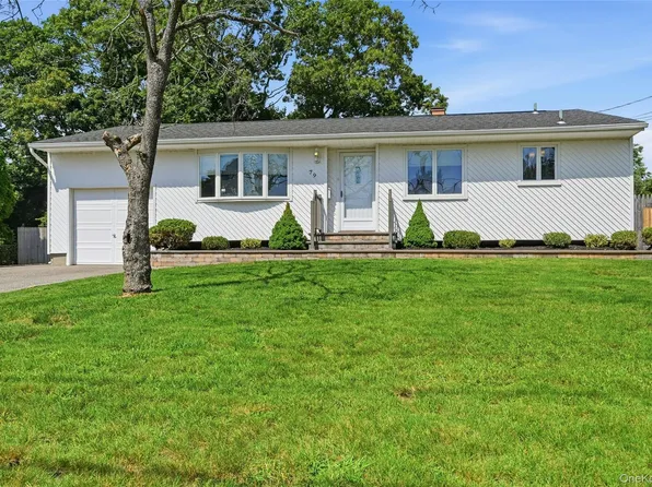 79 39th Street, Islip, NY 11751
