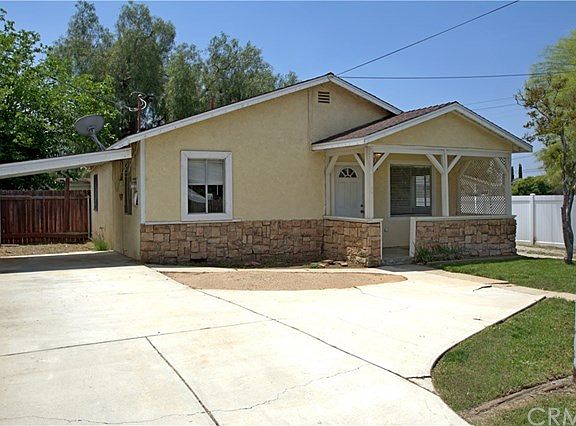 3rd image of 383 W Avenue L