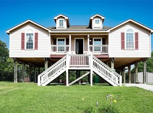 201 Rue Orleans St, Baytown, TX 77520