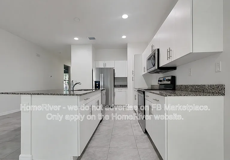 8744 Madrid Cir — Photo 5
