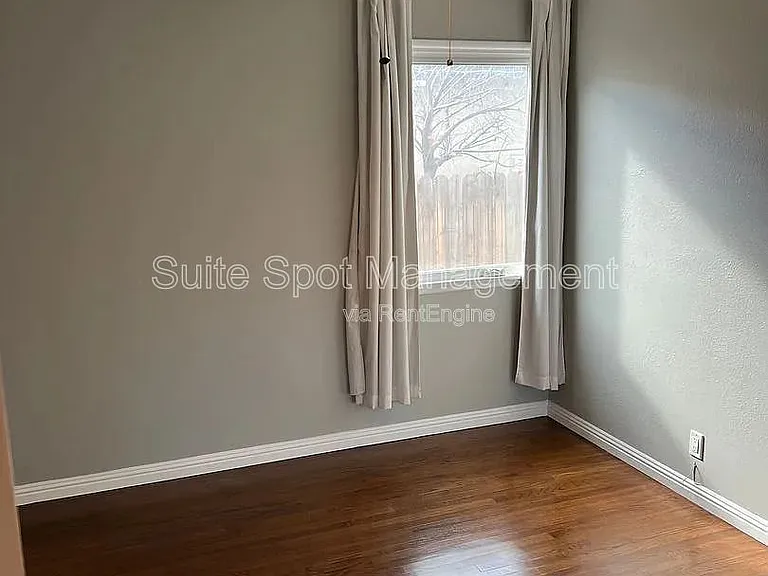 456 N Batavia St #456 — Photo 10