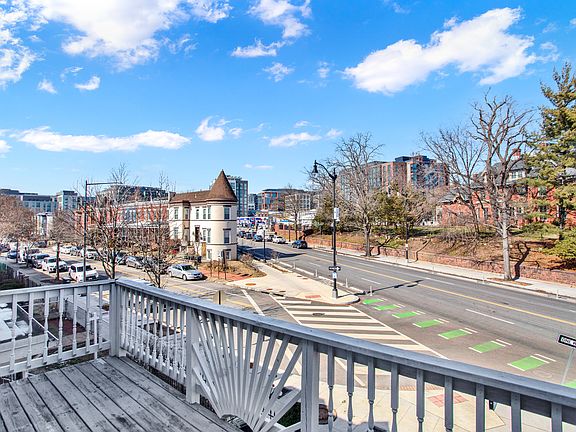 5th image of 637 M St NE