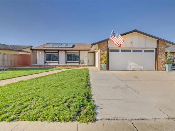 833 Van Ness Ct, Salinas, CA 93907