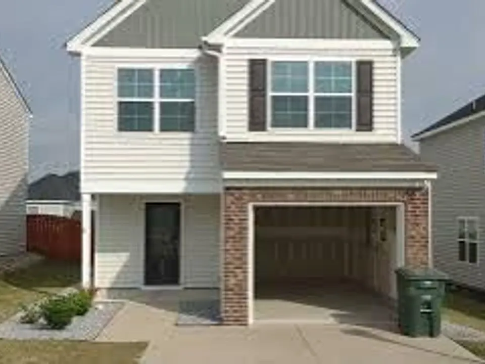 405 Eclipse Ln