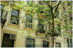 4th image of 61 W 106th St APT 4C