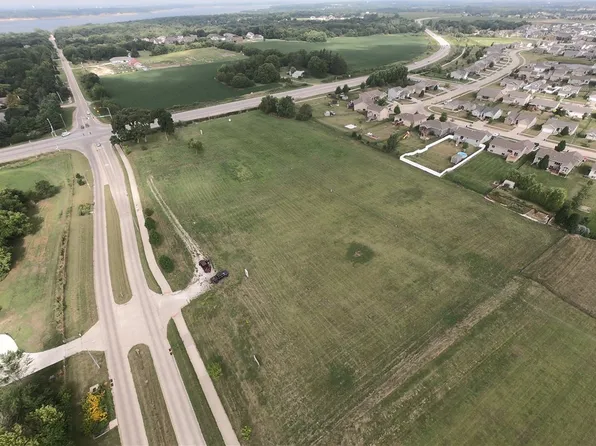 9421 NW Polk City Dr, Polk City, IA 50226