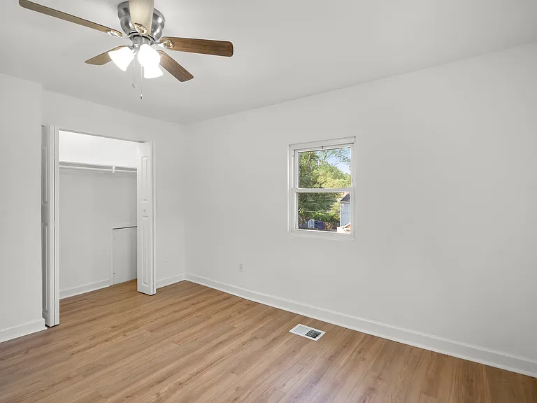 138 Maryland Park Dr — Photo 26