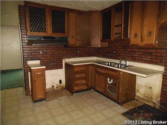 3rd image of 5210 Rosette Blvd