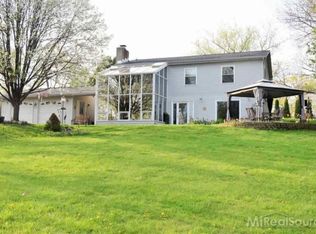4327 Patterson Lake Rd, Pinckney, MI 48169