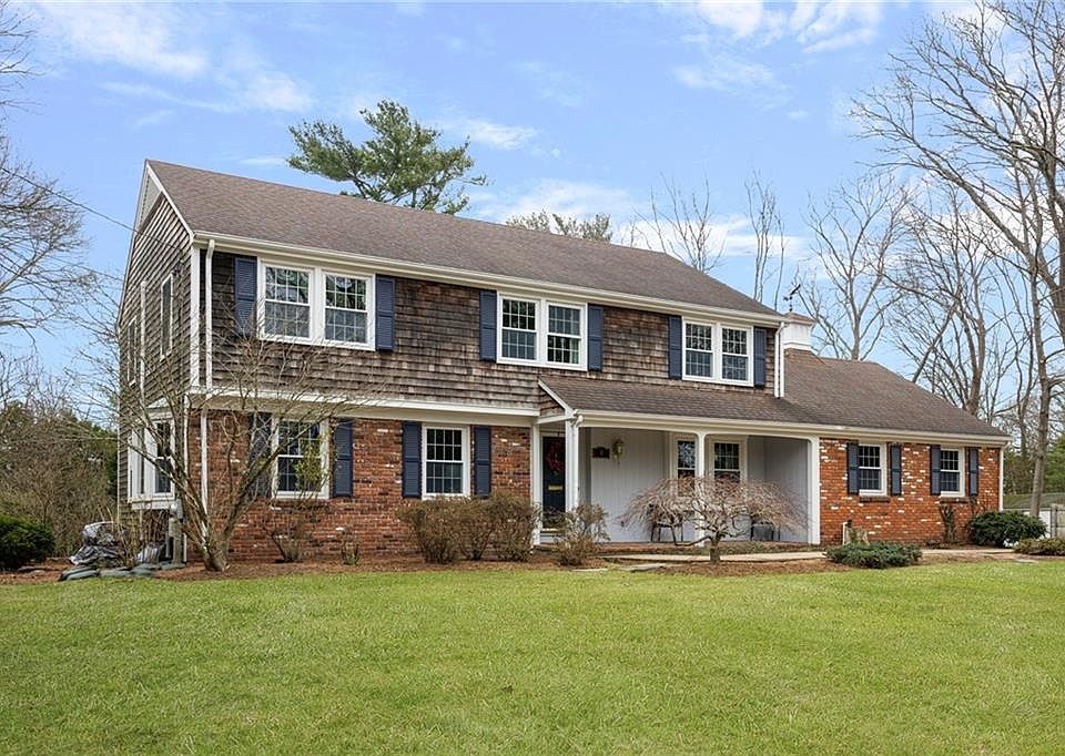 1st image of 8 Gladridge Dr