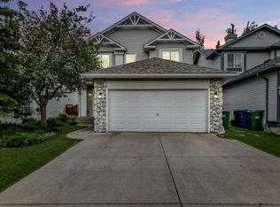 409 SE Rocky Ridge Bay NW, Calgary, AB T3G 4H8