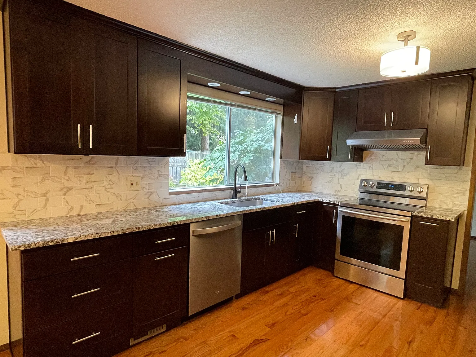 NE 155th St, Kirkland — Photo 3