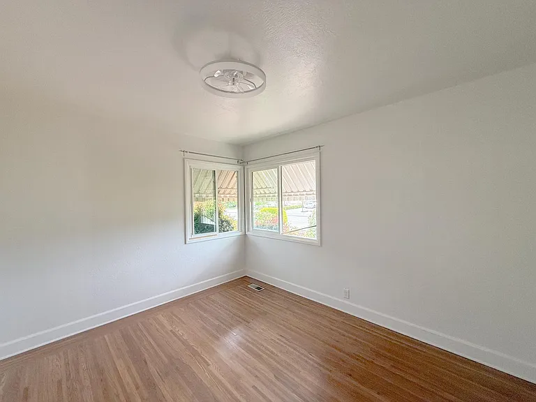 1226 Margery Ave — Photo 13