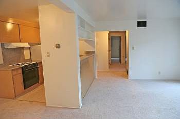 4th image of 2157 Carlmont Dr APT 2