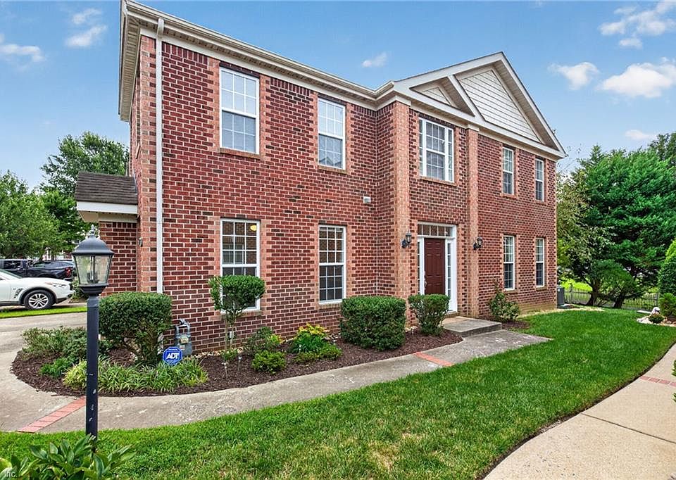 1st image of 1007 Skiffs Landing Ln