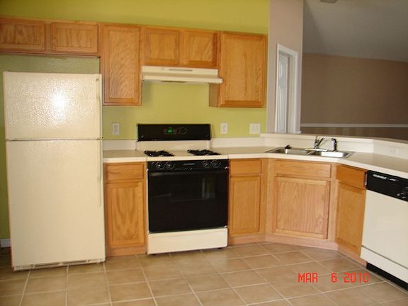 3rd image of 136 King George Dr