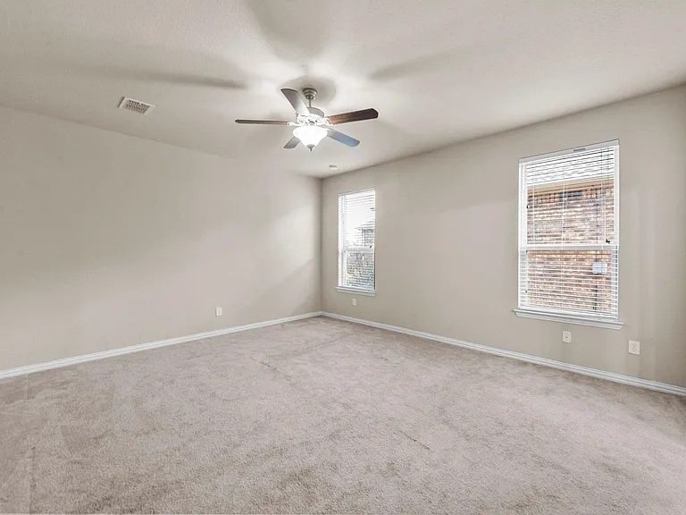 11620 Beach St — Photo 17
