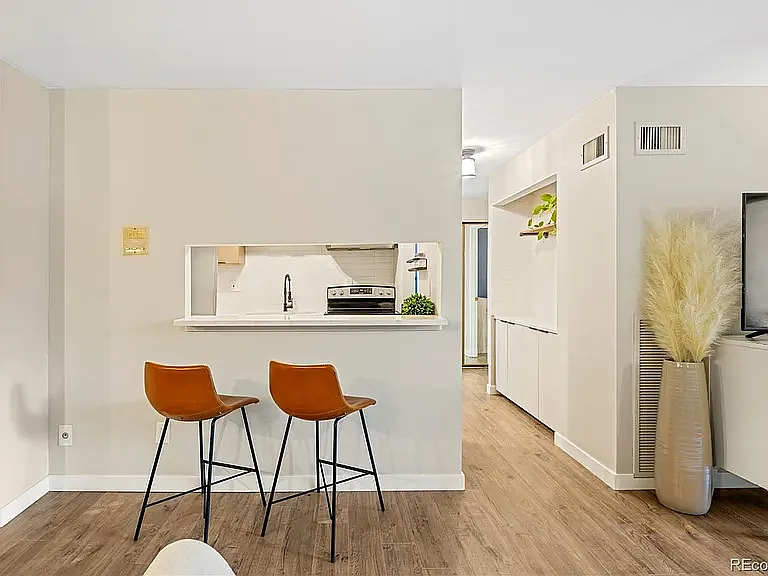 2 Adams St #108 — Photo 3