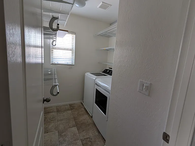 644 Ryan Peak Ln — Photo 5