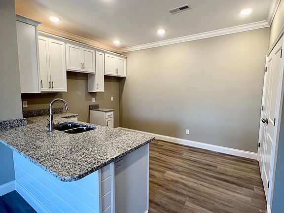 3rd image of 2175 Prospect Ln #1622