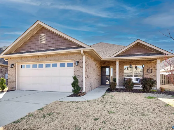 3012 Greenway Cir SE, Owens Cross Roads, AL 35763