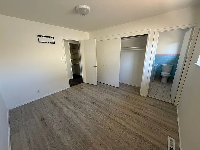 11322 Franklin Blvd — Photo 17