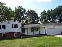 180 Gertrude St photo 1