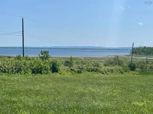 36 Saltwater Dr, Cumberland, NS B0K 1E0