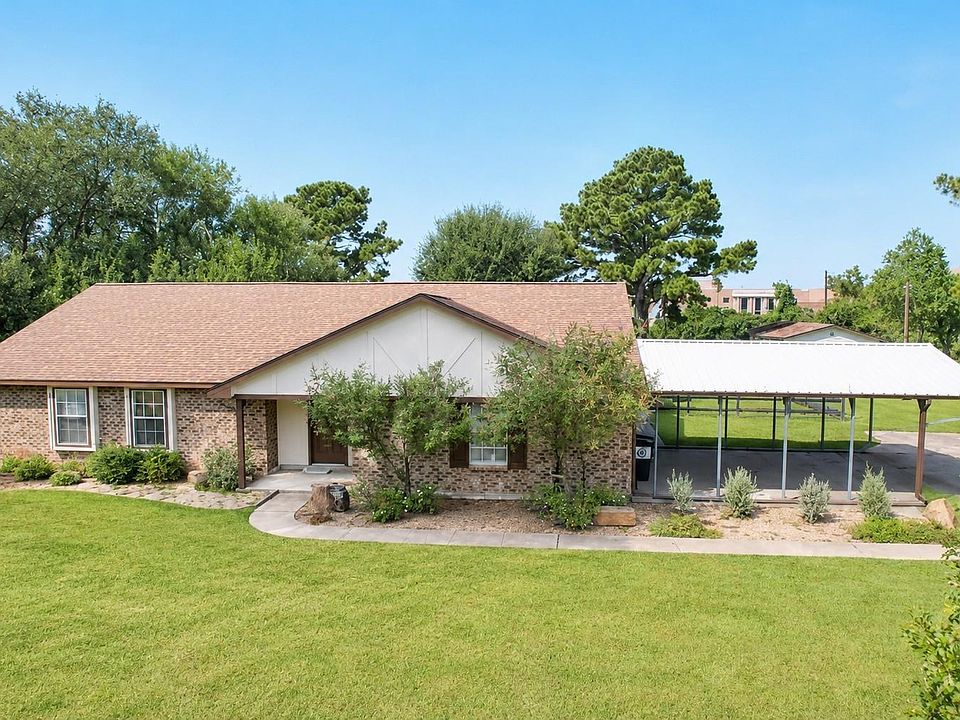 1st image of 18107 W Cypress Hill Cir