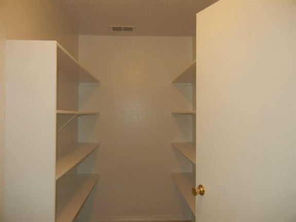 5th image of 1228 McMillen Dr