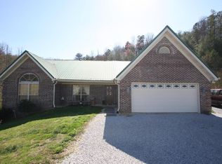 158 Russell Hollow Rd, Harriman, TN 37748