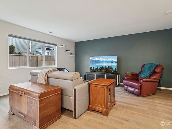 3rd image of 18229 71st Avenue E
