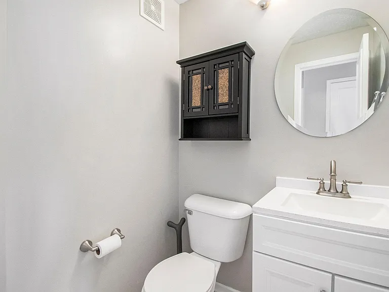 7202 S 155th Ave — Photo 8