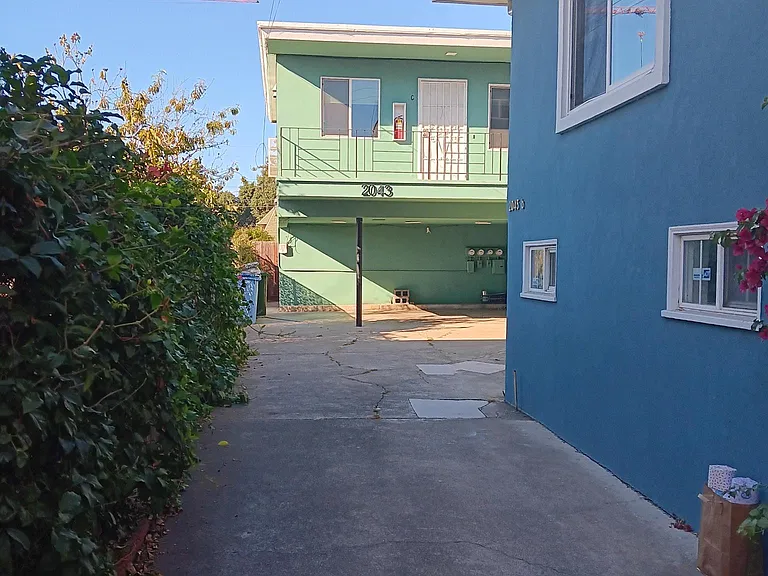 2043 Emerson St #C — Photo 10