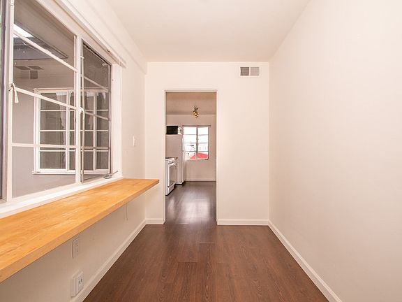 3rd image of 1602-1604 Rosecrans St #3010