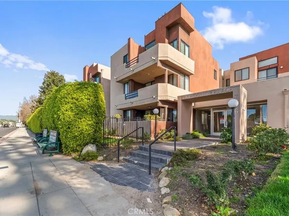 7826 Topanga Canyon Blvd APT 207, Canoga Park, CA 91304