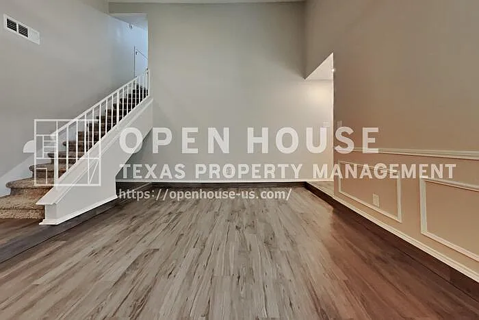 4 bed, 3.0 bath, 1796 sqft, $2,050 — Photo 3