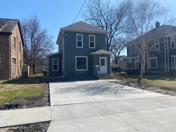 515 4th Ave S, Moorhead, MN 56560